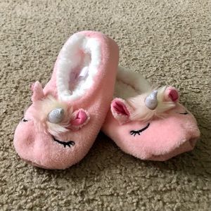Btween Girls Pink Unicorn Fluffy Slippers NWOT